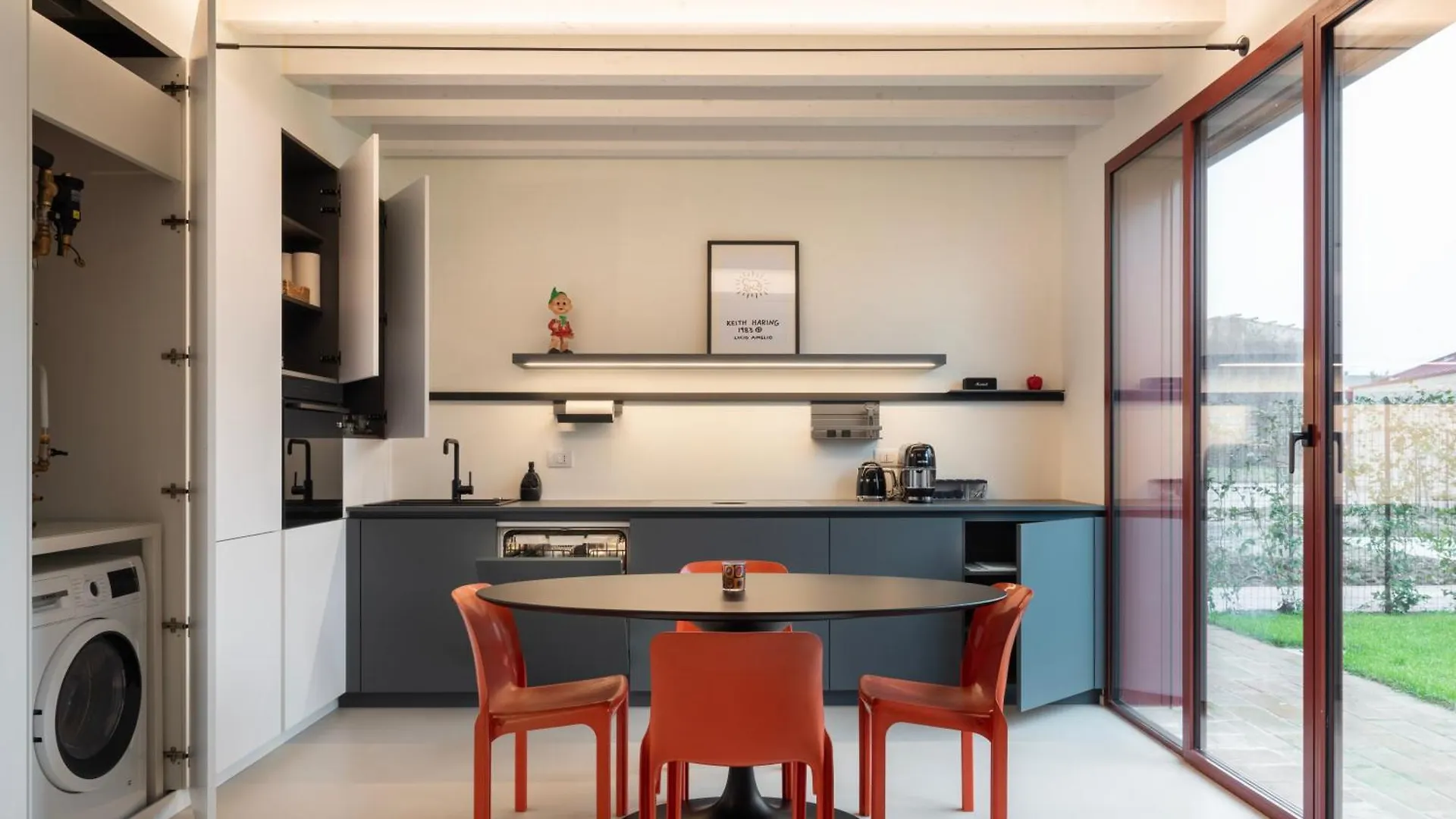 Molly Apartments Формиджине