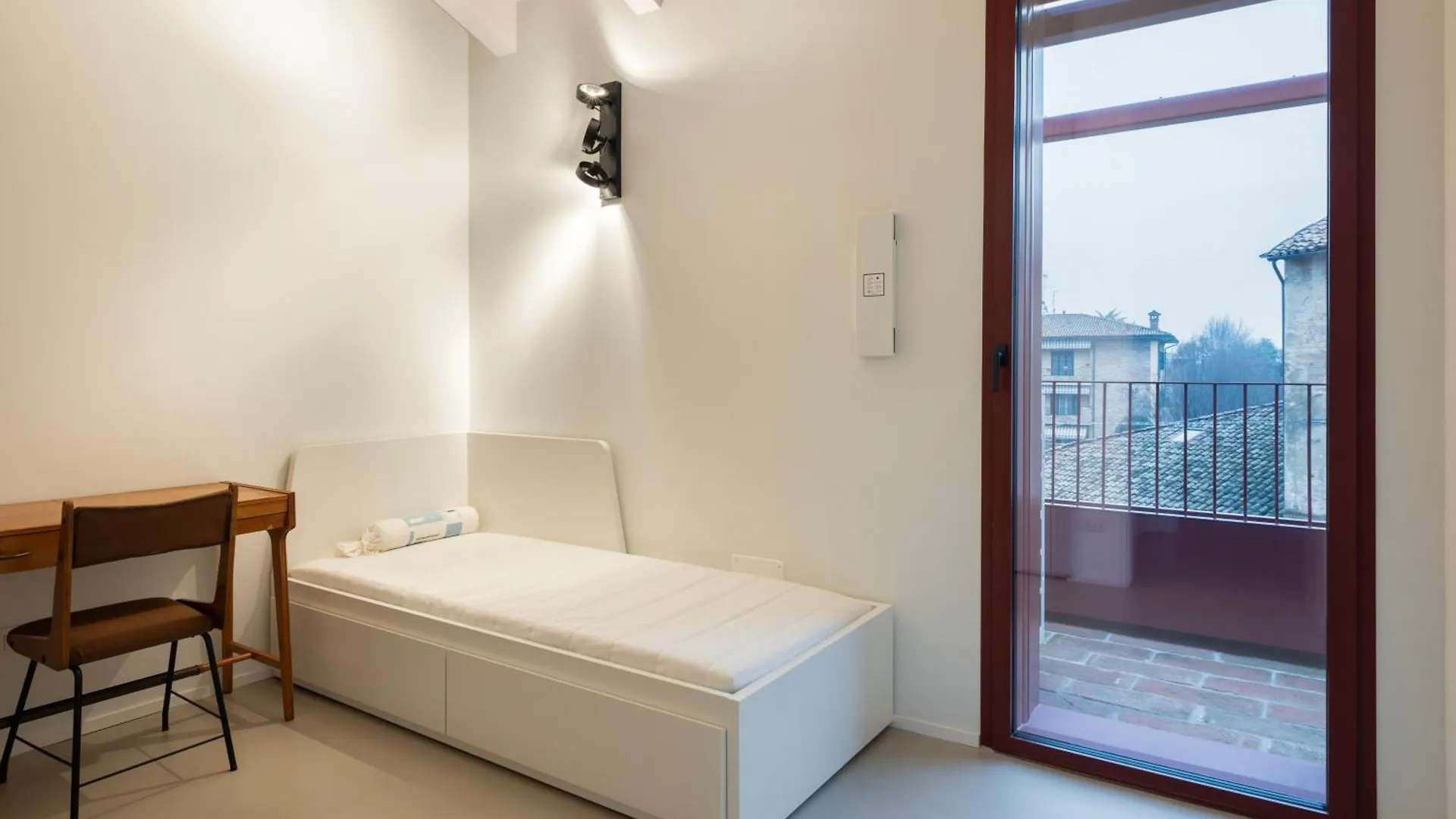 Molly Apartments Формиджине