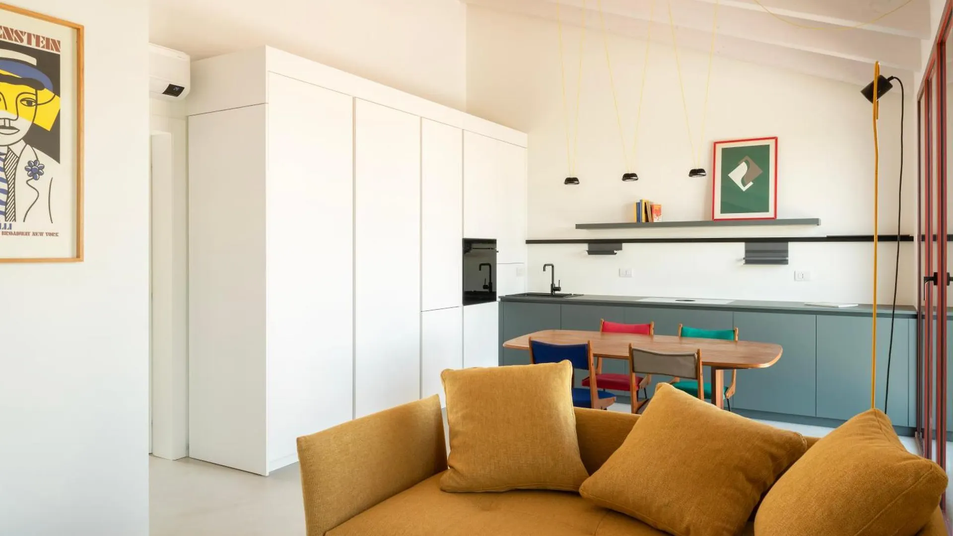 Molly Apartments Формиджине
